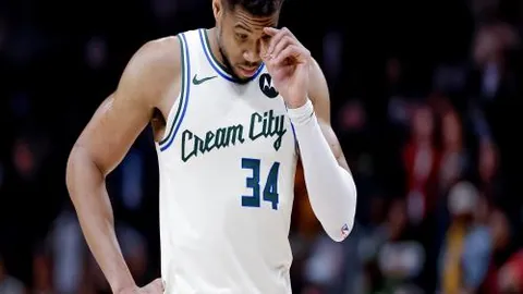 迈凯伦车手诺里斯在阿布扎比F1大奖赛中夺得分站赛杆位