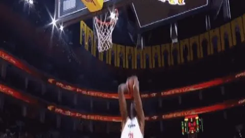 西哈姆2-1战胜狼队，胜利献给车祸中受伤的安东尼奥